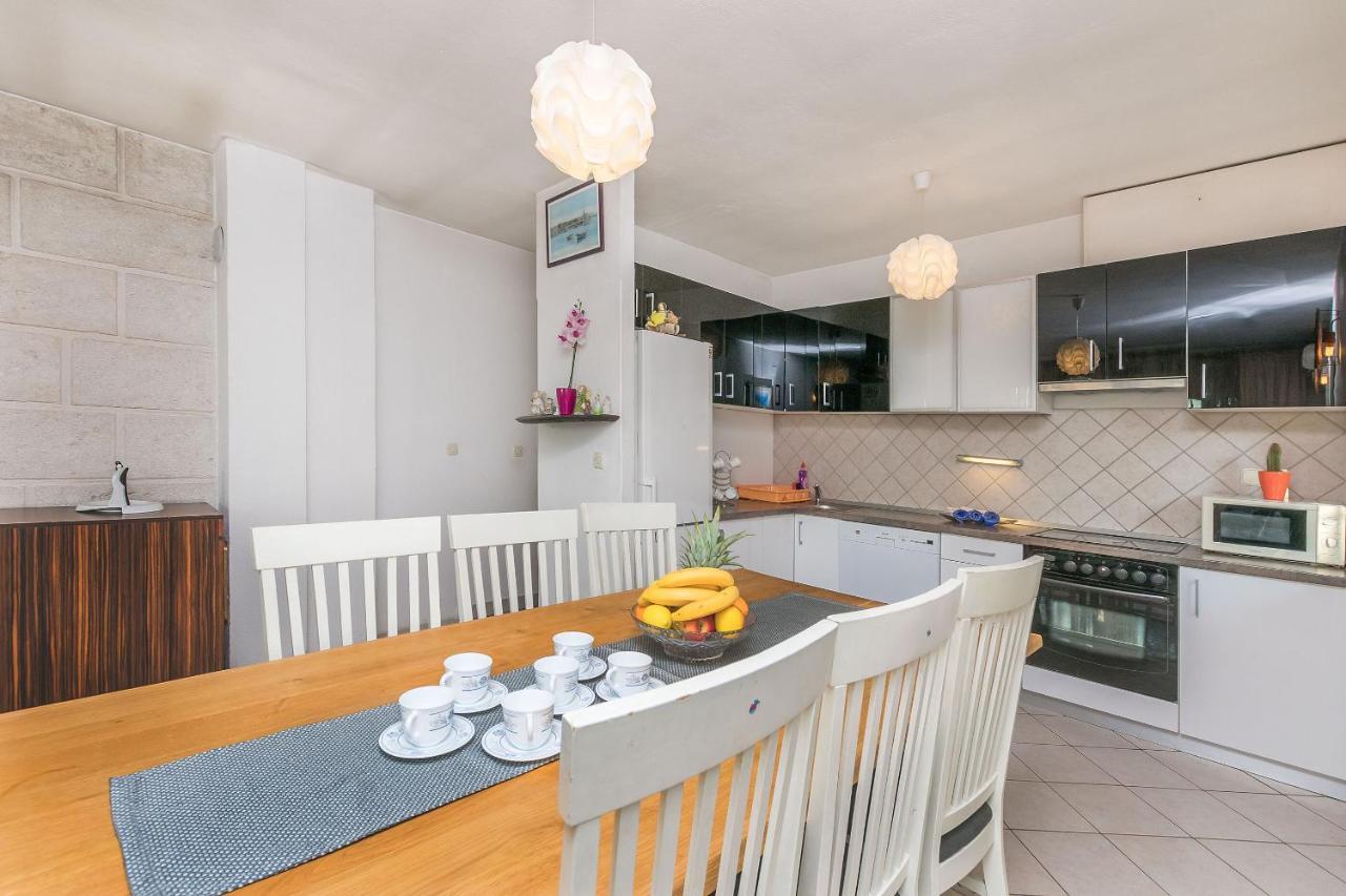 Apartments Miljenko Makarska Eksteriør billede